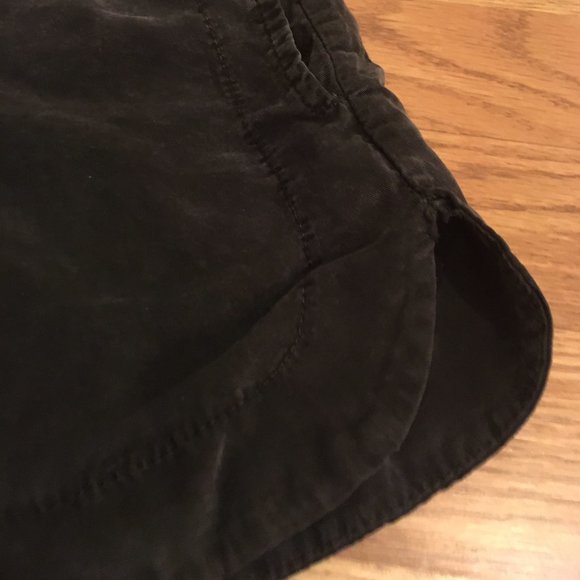 Loose Casual Shorts - Picture 3 of 3